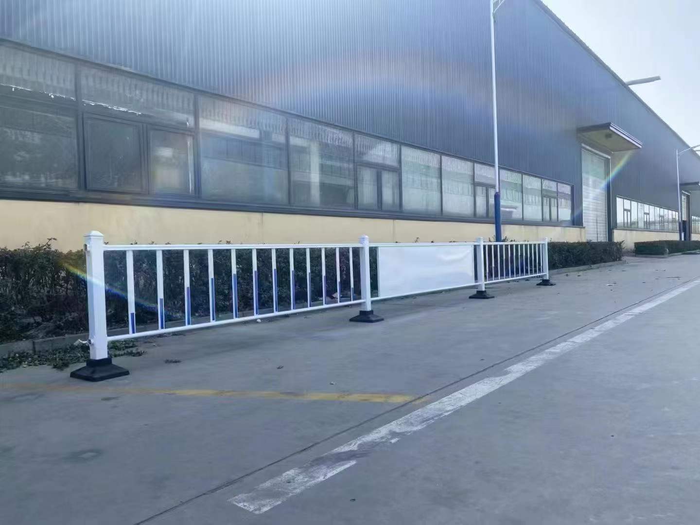 市政护栏在城市建设中的作用